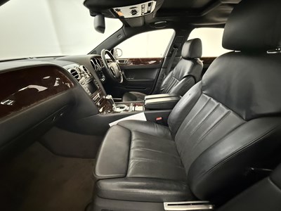 Lot 2005 Bentley Continental Flying Spur