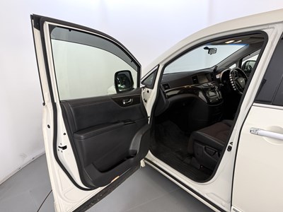 Lot 148 - 2014 Nissan Elgrand