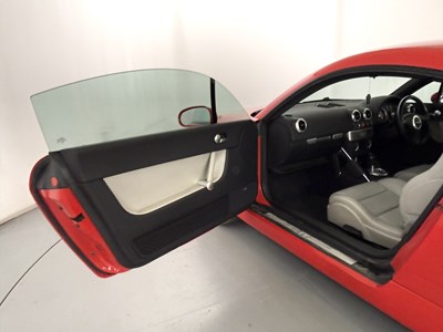 Lot 98 - 2004 Audi TT 3.2 Quattro