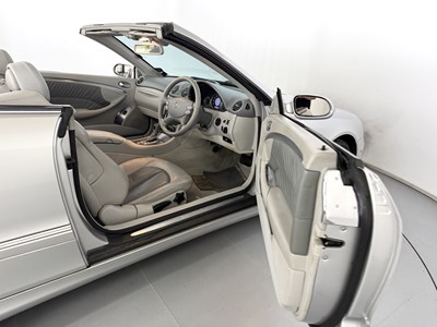 Lot 110 - 2004 Mercedes-Benz CLK240