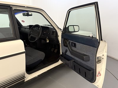 Lot 21 - 1993 Volvo 240 Torslanda
