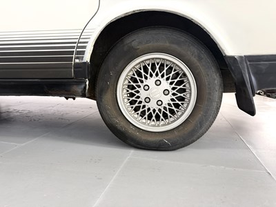 Lot 21 - 1993 Volvo 240 Torslanda
