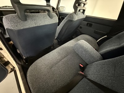 Lot 21 - 1993 Volvo 240 Torslanda