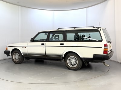 Lot 21 - 1993 Volvo 240 Torslanda