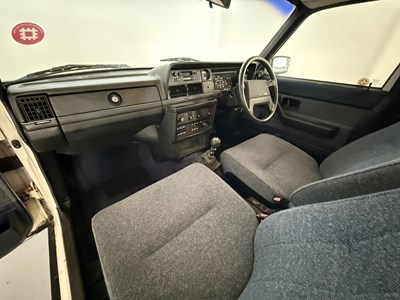 Lot 21 - 1993 Volvo 240 Torslanda