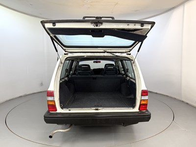 Lot 21 - 1993 Volvo 240 Torslanda