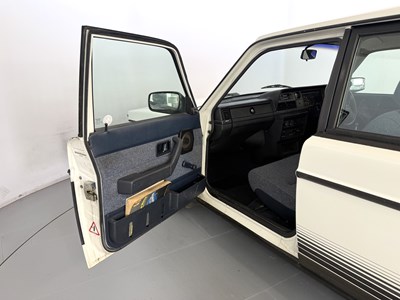 Lot 21 - 1993 Volvo 240 Torslanda