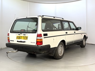 Lot 21 - 1993 Volvo 240 Torslanda