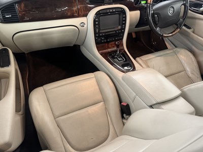 Lot 75 - 2003 Jaguar XJ6