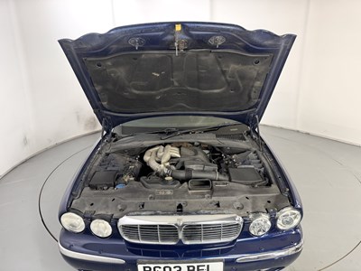 Lot 75 - 2003 Jaguar XJ6
