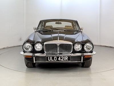 Lot 22 - 1976 Daimler Sovereign 4.2 LWB