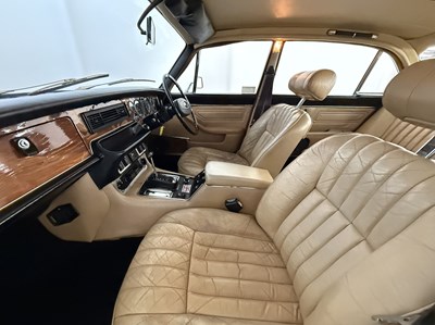 Lot 22 - 1976 Daimler Sovereign 4.2 LWB