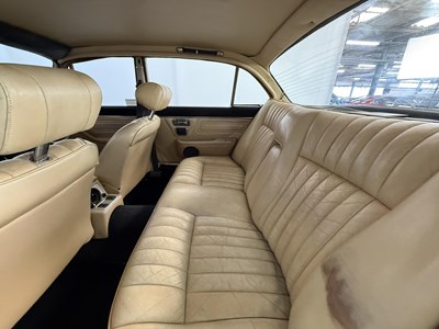 Lot 22 - 1976 Daimler Sovereign 4.2 LWB