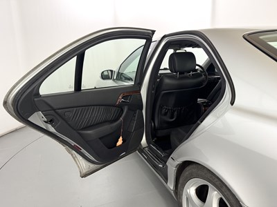 Lot 100 - 2004 Mercedes-Benz S320