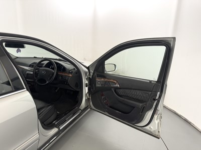 Lot 100 - 2004 Mercedes-Benz S320