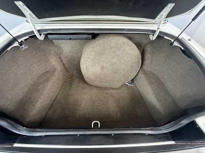 Lot 7 - 1992 Jaguar XJ6