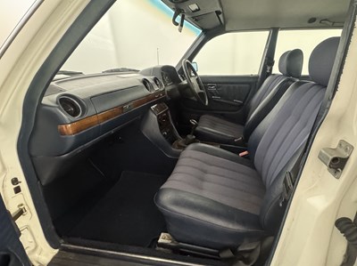 Lot 62 - 1982 Mercedes-Benz 200T