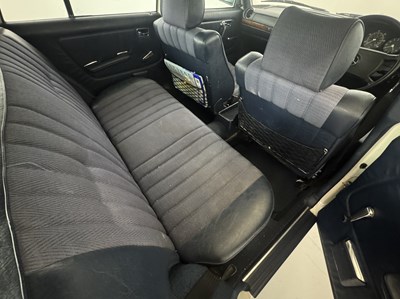 Lot 62 - 1982 Mercedes-Benz 200T
