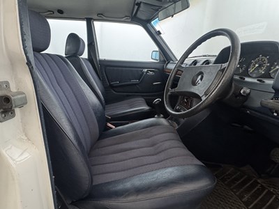 Lot 62 - 1982 Mercedes-Benz 200T