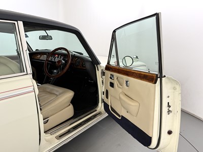 Lot 33 - 1975 Bentley T1