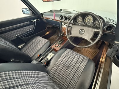 Lot 105 - 1980 Mercedes-Benz 380SL