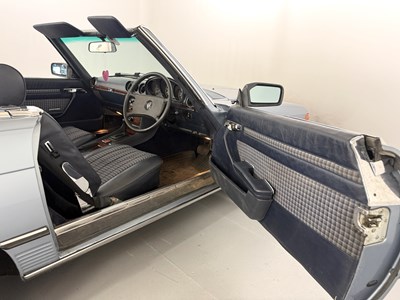 Lot 105 - 1980 Mercedes-Benz 380SL