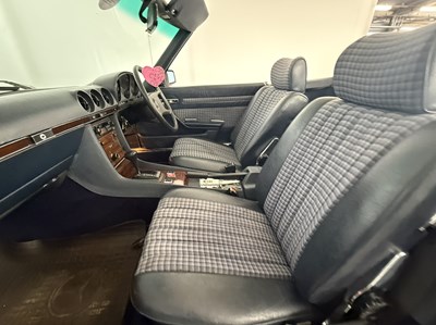 Lot 105 - 1980 Mercedes-Benz 380SL