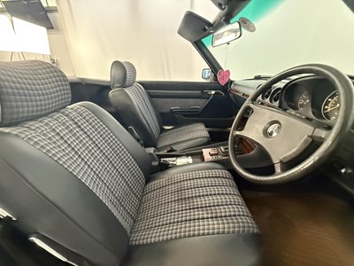 Lot 105 - 1980 Mercedes-Benz 380SL