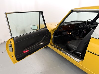 Lot 49 - 1972 Triumph Stag