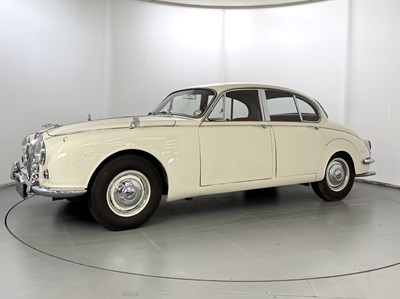 Lot 107 - 1968 Jaguar MK2