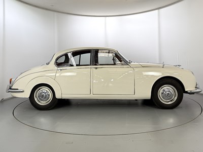 Lot 107 - 1968 Jaguar MK2