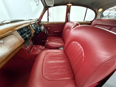 Lot 107 - 1968 Jaguar MK2