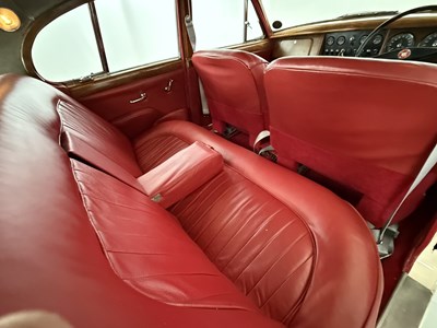 Lot 107 - 1968 Jaguar MK2