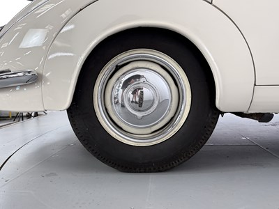 Lot 107 - 1968 Jaguar MK2