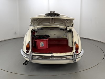 Lot 107 - 1968 Jaguar MK2