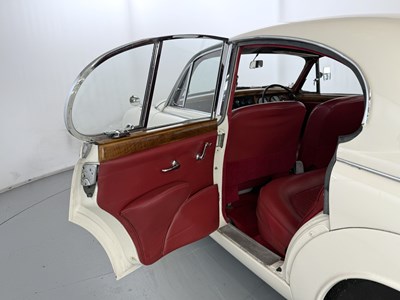 Lot 107 - 1968 Jaguar MK2