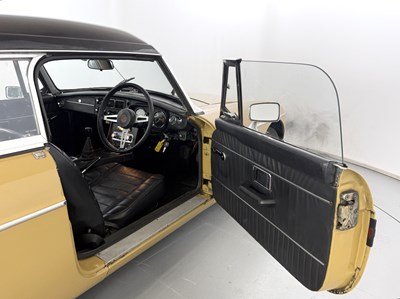 Lot 71 - 1973 MG B Roadster