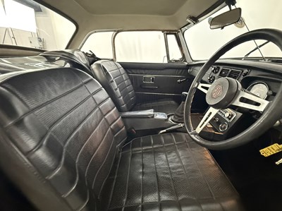 Lot 71 - 1973 MG B Roadster
