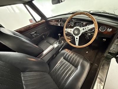 Lot 87 - 1972 MG BGT