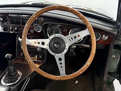 Lot 87 - 1972 MG BGT