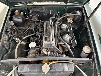 Lot 87 - 1972 MG BGT