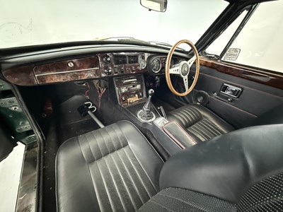 Lot 87 - 1972 MG BGT