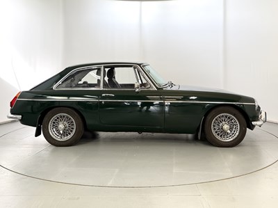 Lot 87 - 1972 MG BGT