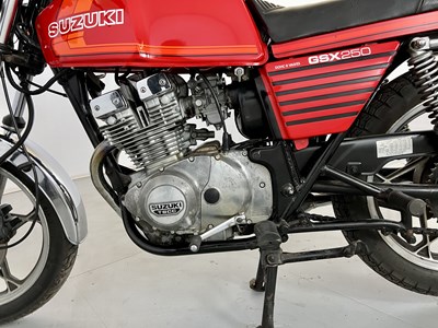 Lot 70 - 1981 Suzuki 250 GSX