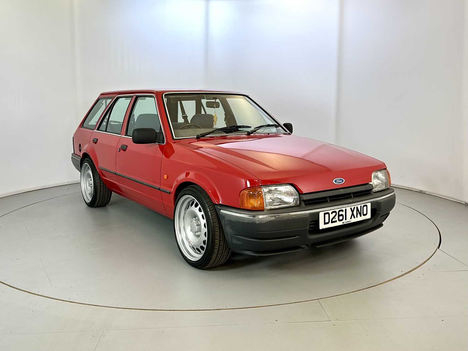Lot 120 - 1987 Ford Escort GL