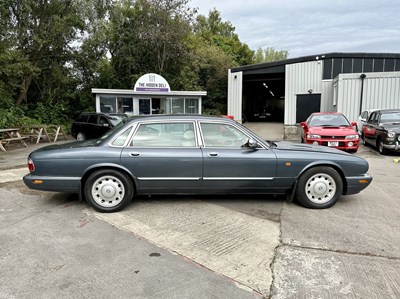 Lot 187 - 1998 Daimler V8 - NO RESERVE