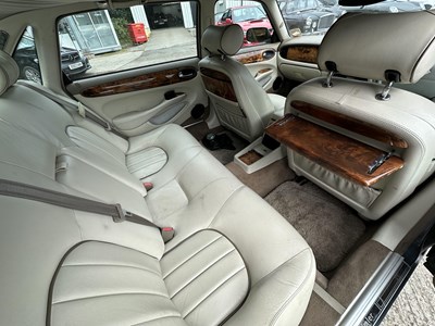 Lot 187 - 1998 Daimler V8 - NO RESERVE