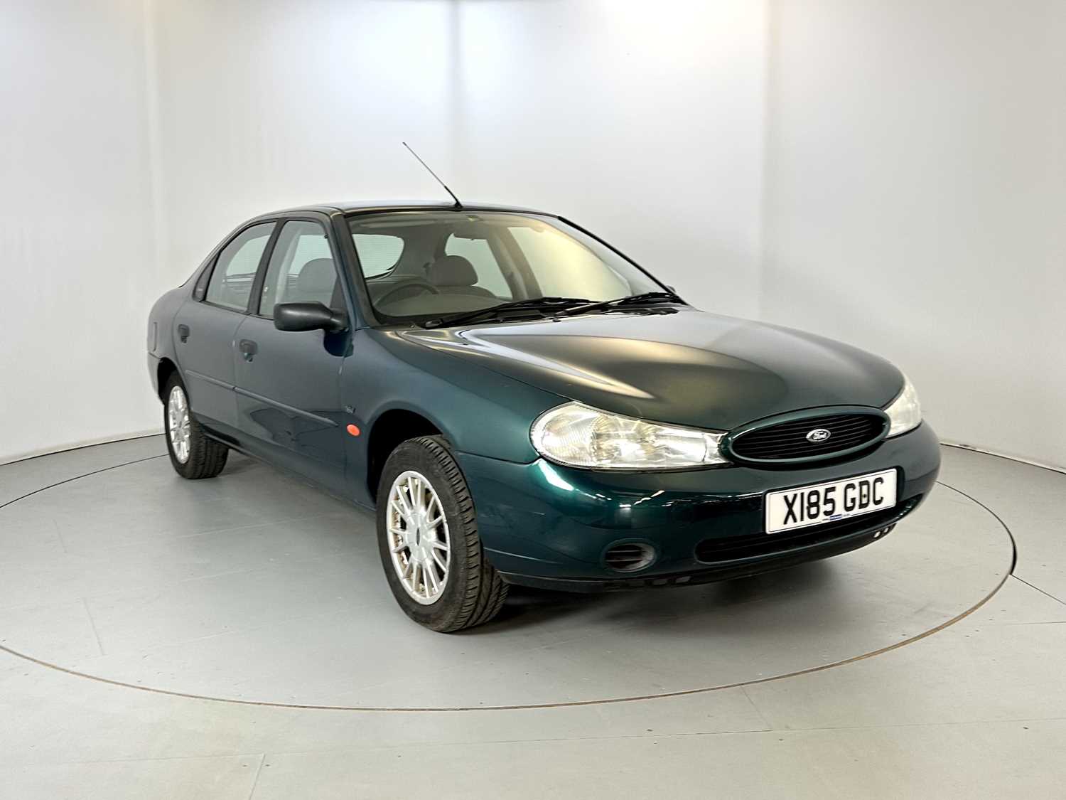 Lot 90 - 2000 Ford Mondeo