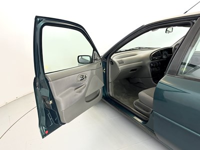 Lot 90 - 2000 Ford Mondeo