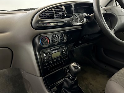 Lot 90 - 2000 Ford Mondeo